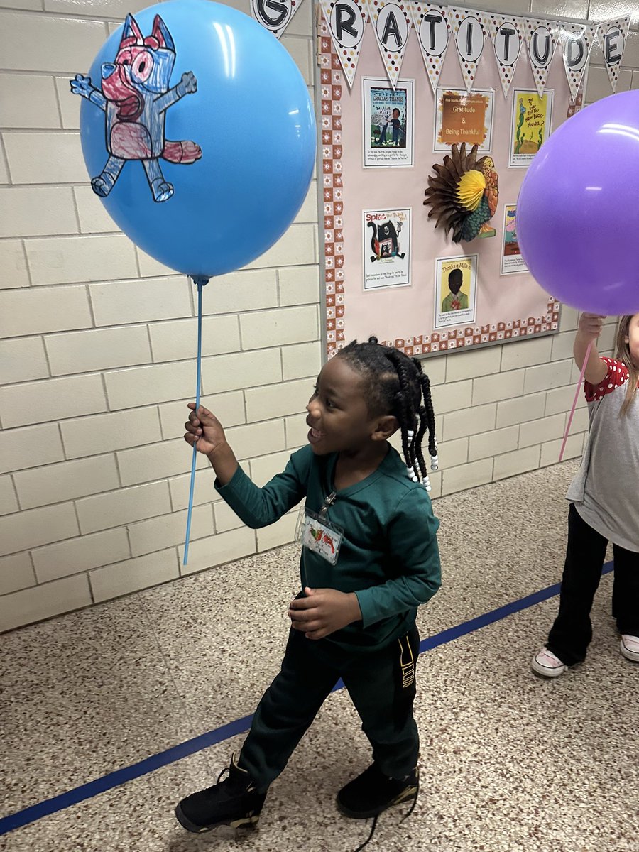 RomanBlanca07's tweet photo. Loved seeing our PK kiddos excitement as they “Macys Thanksgiving Balloon Paraded” our hallways PK style today! They were so proud of their creations and such a fun way to get ready for the Thanksgiving Festivities!🧡🎈🦃#FisherTigers @prekpasadena https://t.co/4RDVQxGBsc