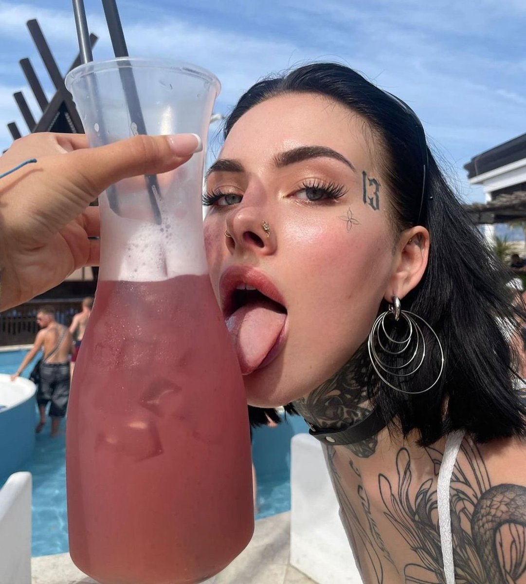 𝙺̷𝚒̷𝚊̷ (@saskiarusso) on Twitter photo 