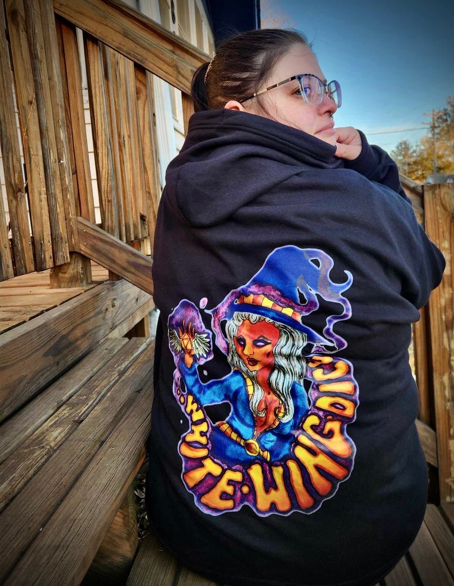 WWDiceCast's tweet photo. #DND #podcastmerch #EpicAdventures #WhiteWingDice https://t.co/siHwfkRJA0 https://t.co/PJW88qmAUj