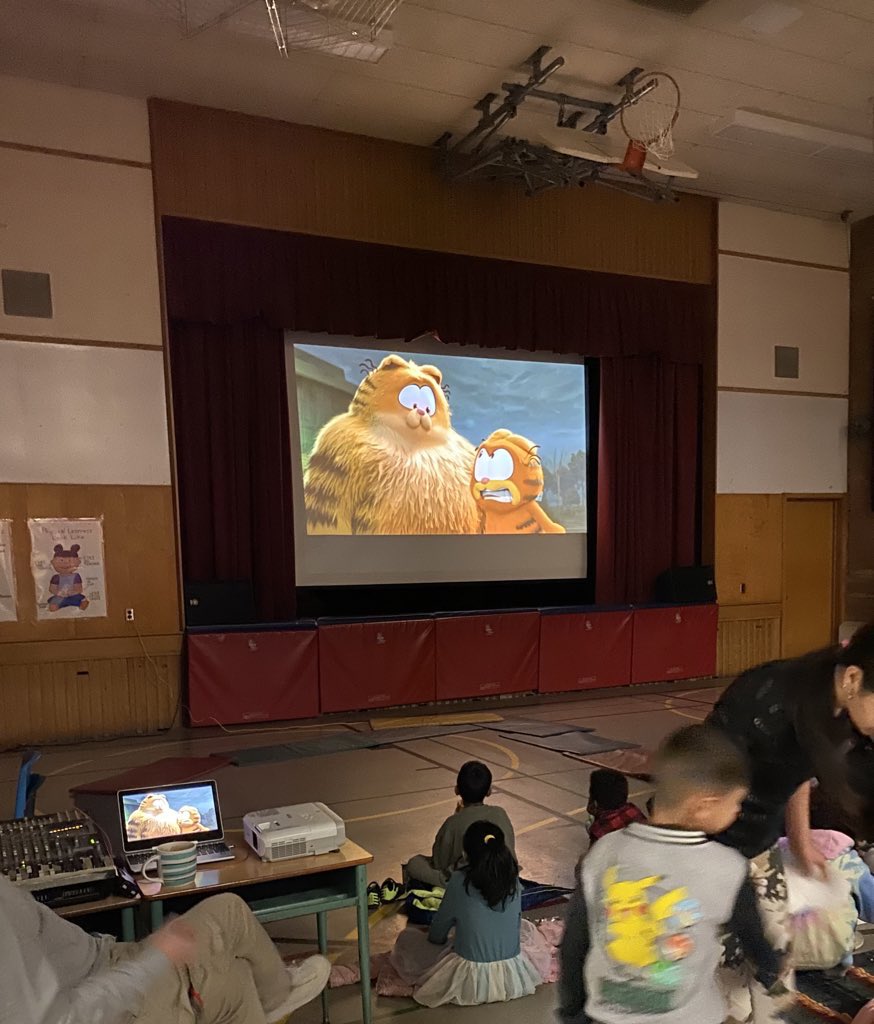 RegentHeightsPS's tweet photo. Second film beginning now for grades 4-5! Parent council hosting Movie Night. 6-8pm. Popcorn is free! https://t.co/u6ZDSc6ose