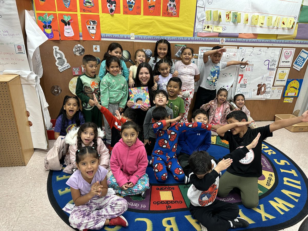 Mrs•Gomez tweet media