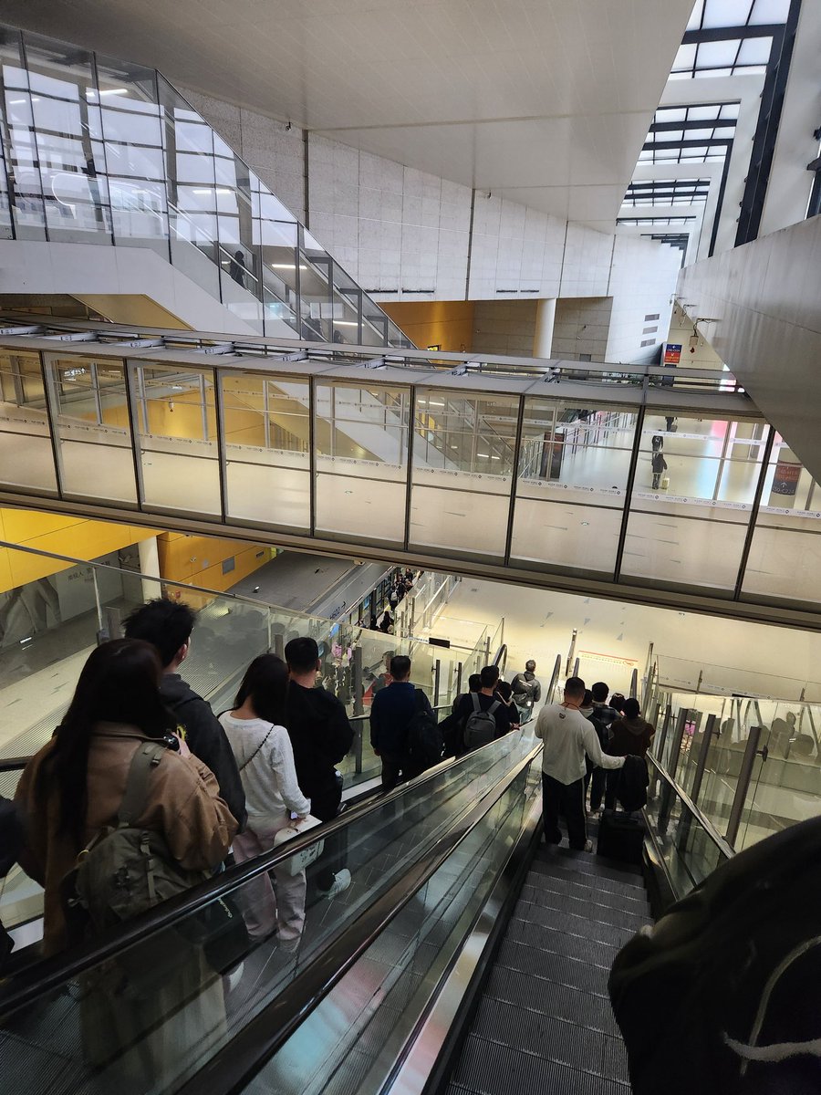 镜朗 tweet media