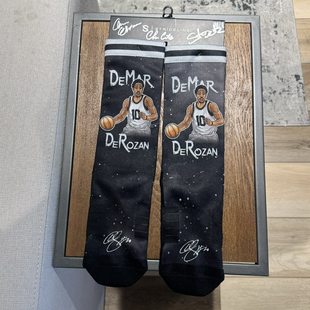 Here is the giveaway. Autographed Demar Derozan socks signed by me, Chris Cote, and Amin Elhassan. Just have to retweet to enter. stugotzbook.com