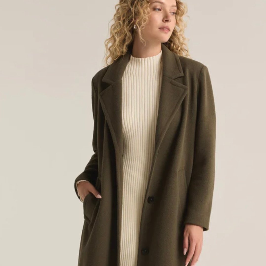 For the fashionista on your list! @theblackonyxboutique is a must-shop location Fort McMurray!

Stop by Friday, November 22 from 10am to 8pm. 
✨ BOGO Buy one/get one 1/2 off ✨

Get something for someone and maybe something for yourself with this offer #ymm #ishopymm