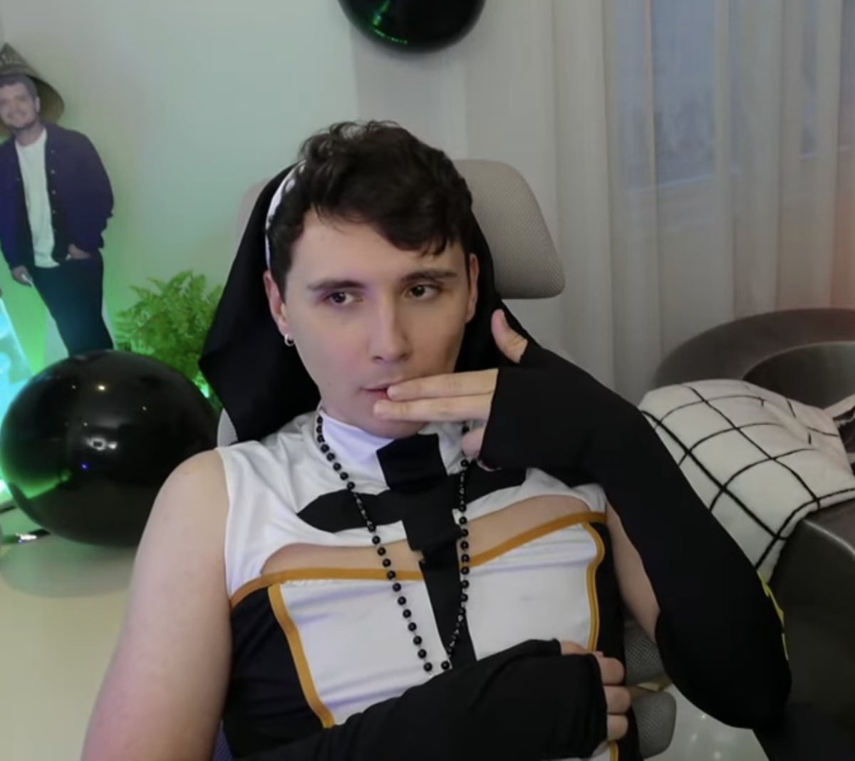 courtney tweet media