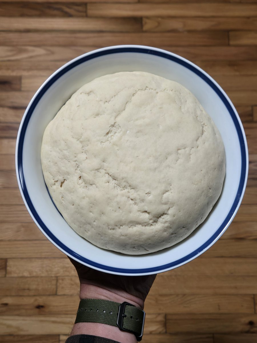 EstelaWildEd's tweet photo. I have always been more of a cook than a baker. I self-imposed a challenge to bake more bread this fall. Here is a simple peasant loaf that turned my tenderloin from yesterday's hunt into a perfect Sammie. #moist #crusty #breadmaker #survivalkitchen #DIY #homemade https://t.co/irXsAWKXKw