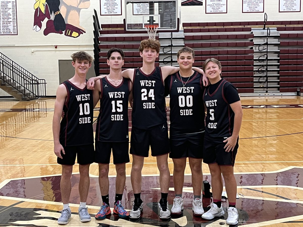 psteinhoff2001's tweet photo. Here are YOUR Warriors.. Seniors! What a group to lead us. Couldn’t ask for a better group to show the young guys the way. #leaders https://t.co/ECqOo2SgXx