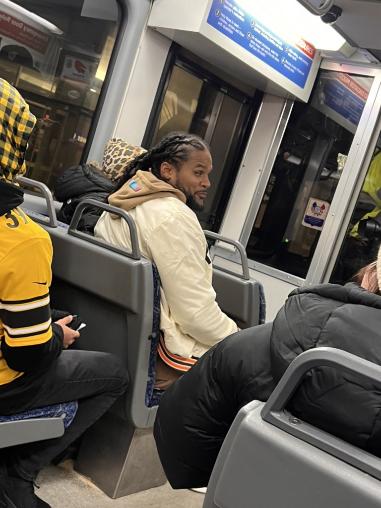 Coach_Janke's tweet photo. Josh Cribbs on the rapid starting a “Here we go brownies” chant @Browns @JoshCribbs16 https://t.co/RKt3DzcNvl
