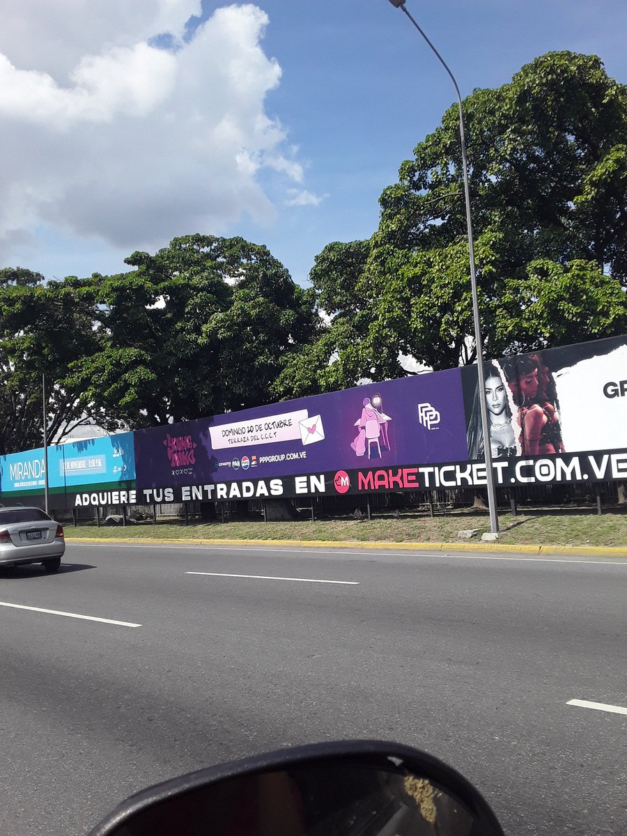 Jesusbendito (@jesusbendito21) on Twitter photo Para q ponen palmeras costosas si van permitir seguir colocando vallas areas verdes en autopista..esta es nueva <a href="/InttContigo/">I.N.T.T</a> <a href="/PlantadosCCS/">Plantados Caracas</a> queremos mucho verde como <a href="/Bogota/">Alcaldía de Bogotá</a> no estas vallas contaminacion visual <a href="/FMCENTER/">Traffic Center</a> Para q ponen palmeras costosas si van permitir seguir colocando vallas areas verdes en autopista..esta es nueva <a href="/InttContigo/">I.N.T.T</a> <a href="/PlantadosCCS/">Plantados Caracas</a> queremos mucho verde como <a href="/Bogota/">Alcaldía de Bogotá</a> no estas vallas contaminacion visual <a href="/FMCENTER/">Traffic Center</a>
