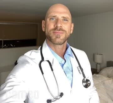 aprilFoolDays96's tweet photo. @MishoAmoli Estos tipos que suben videos hablando de medicina con 2 doctorados falsos en el fondo. https://t.co/B2f02s9j2d