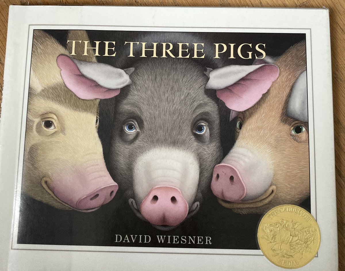 sbookcafe's tweet image. #100冊チャレンジ2024 
90/100
The three little pigs
#davidwiesner 
532語

オーソドックスな三匹の子豚のお話かと思ったら…。
Wiesnerの自由さが感じられる本でした。
図書館本。
#Caldecott