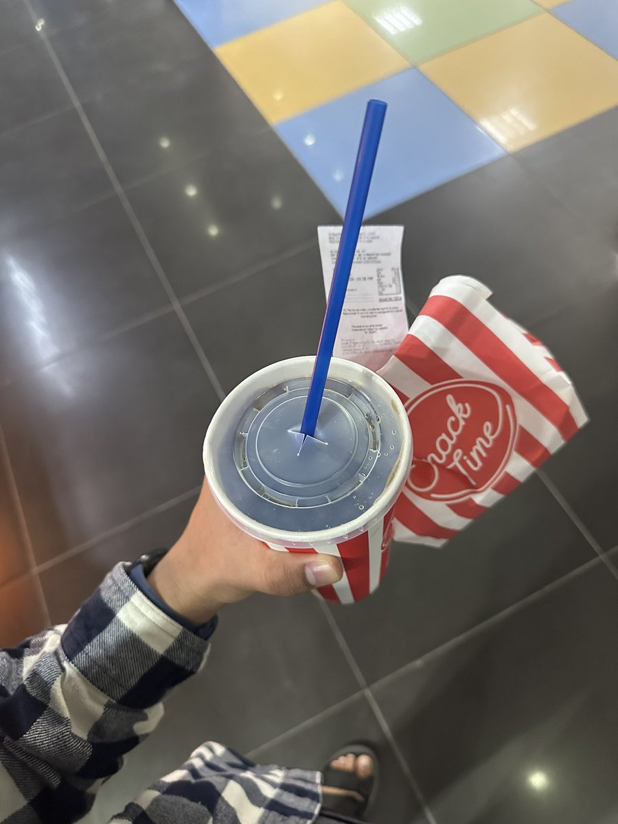 NeZha_48's tweet photo. My biggest flex is that I can do anything alone.  My friends can’t go to café or travel with me. No problem. I’ll take myself on a date. Hindi na natin kailangan antayin ang iba para maging masaya. https://t.co/shGW6Ms9Hi