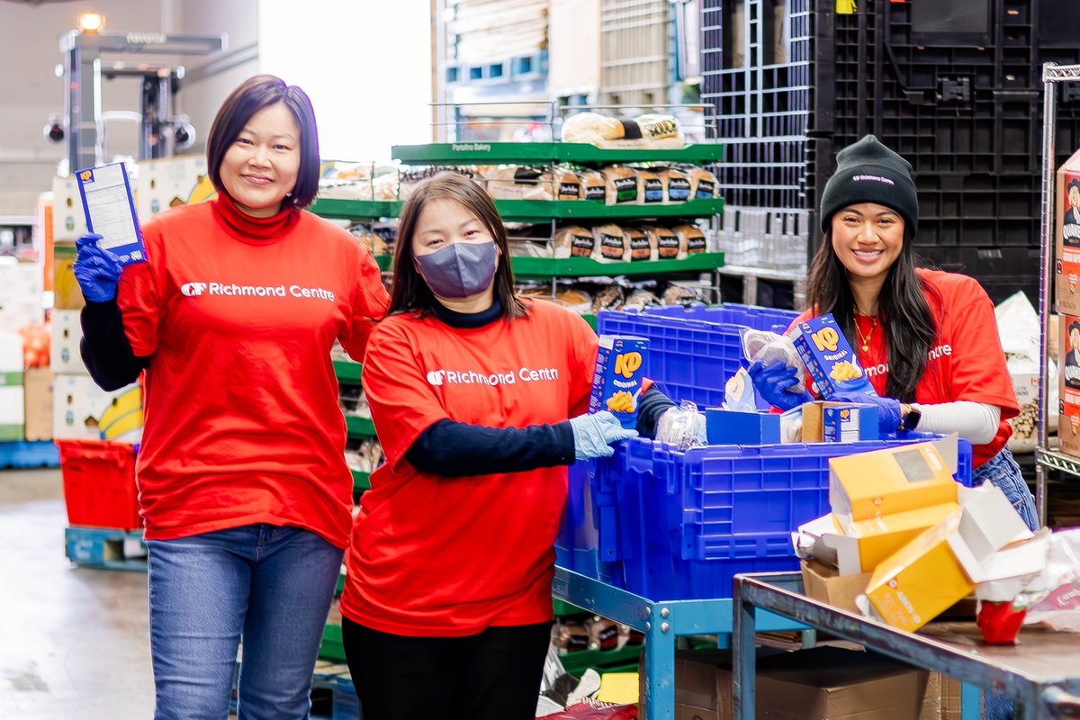 RFBSociety's tweet photo. A huge thank you to the team at @CadFairview for volunteering at the Richmond Food Bank this week, repacking rice, assembling hampers, and making a generous donation! 💙

#RichmondFoodBank #RichmondBC https://t.co/Y3m3O0USxD