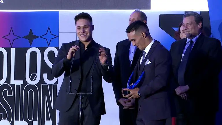 👑<a href="/hugosanchez_9/">Hugo Sánchez</a>
👑<a href="/AGuardado18/">Andrés Guardado</a>
👑@osmardiver05

Así fue Victory Prize: un Tributo a los Ídolos del Deporte

tudn.com/mas-deportes/a… 

#Deportes I #VictoryPrize I #DeporteMexicano