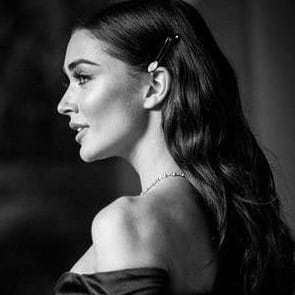 هيلين tweet media