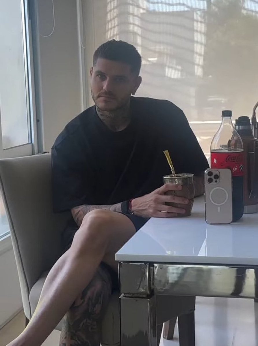 Cómo que Enzo Fernández está con Nicki Nicole soy mauro mirando LAM