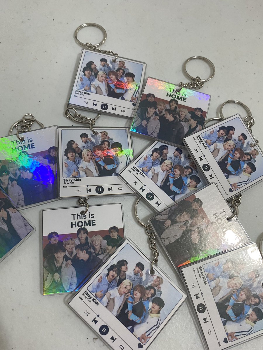 #dominATE_BULACAN FAN SUPPORT!!! 

will be giving away these keychains 🍀
will arrive around 1pm hehi! 

location: bisig ni changbin 😋

see y'all!!!!!!! 🫶🏼🫶🏼🫶🏼