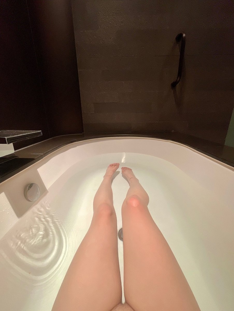 오늘 22일 창원서 낮부터 한잔할건데 함께하실 부커분 계실까요?
#창원#술벙