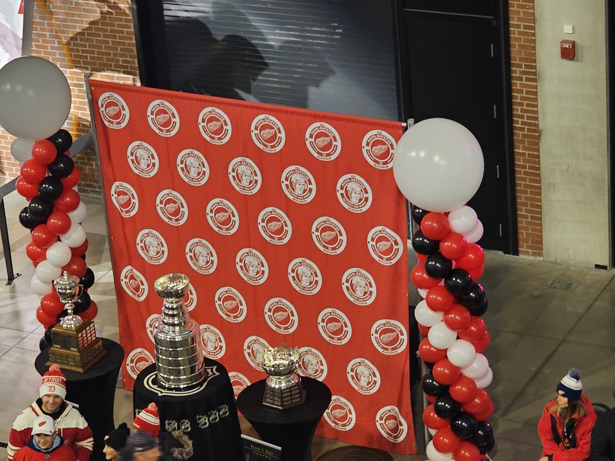 LordWalken's tweet image. Lets do that hockey!!! #LGRW    Pavel Datsyuk HOF night!!!