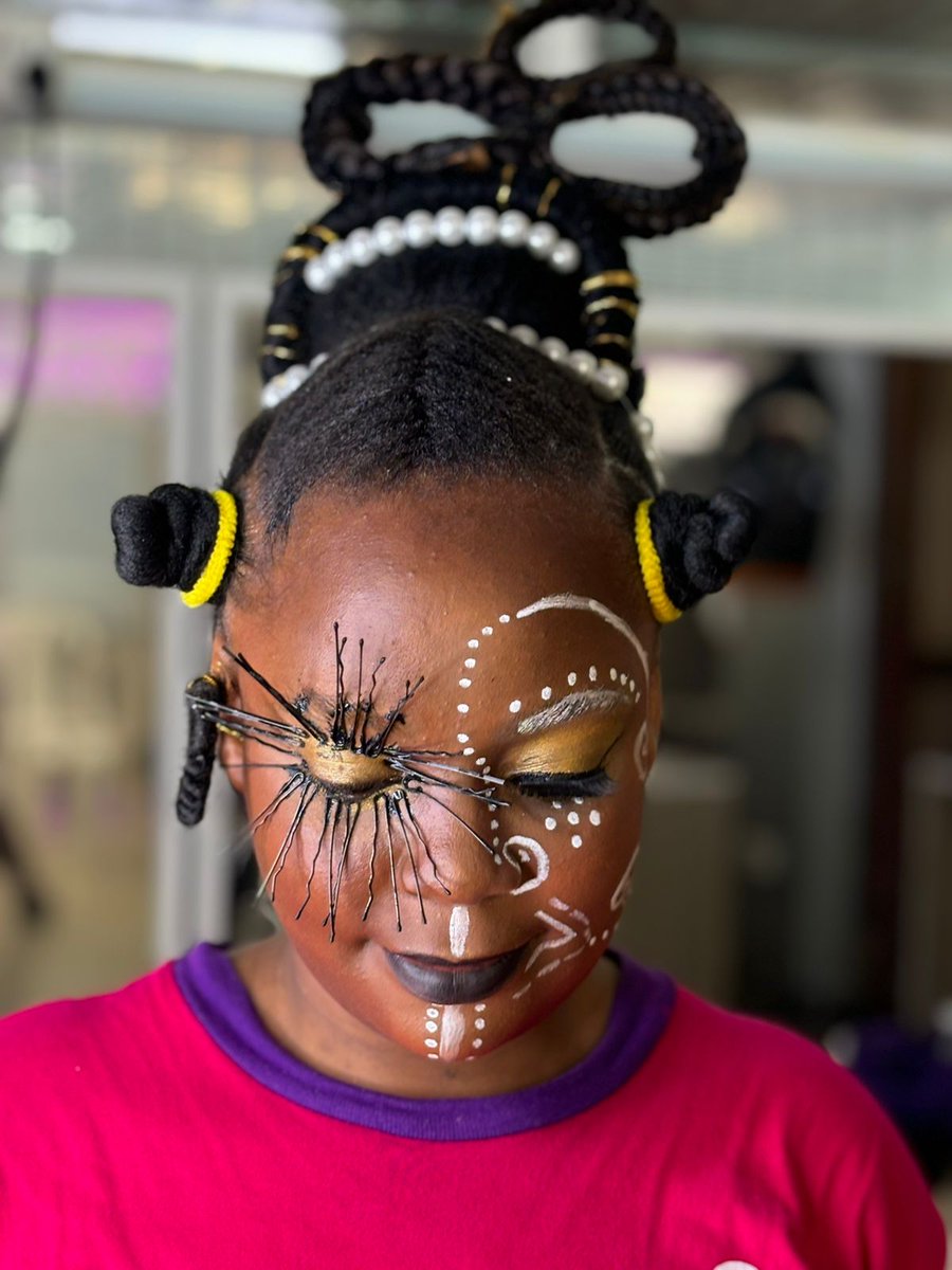 vera_college's tweet image. Learn the craft and express your unique style.

Want to Recreate these looks? Join Vera Beauty and Fashion College to Embrace the Beauty of Perfection and Creativity.

WhatsApp wa.me/254704577577

#VeraBeautyCollege #avantgardemakeup #creativemakeup #beautytherapy
