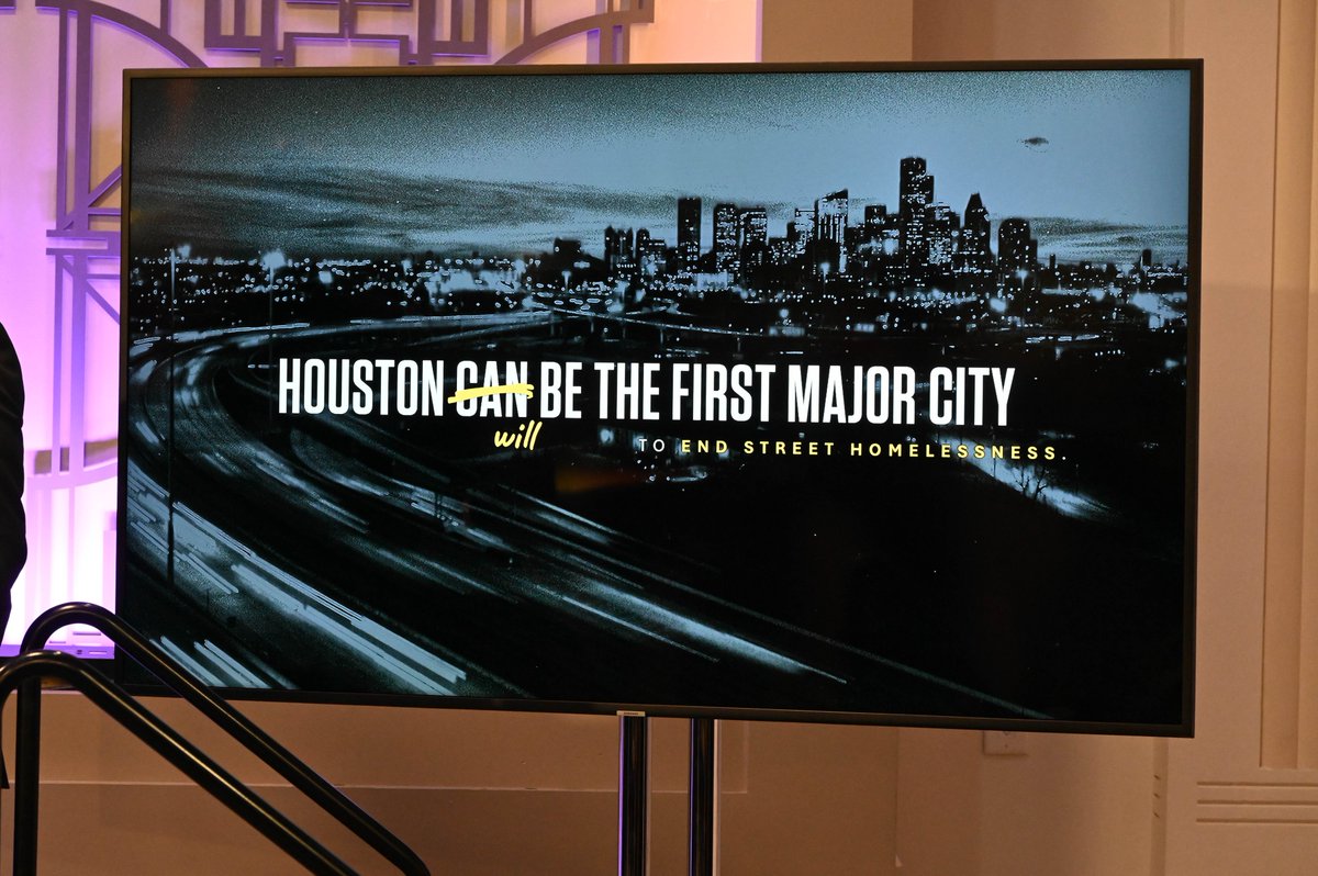 HoustonTX's tweet photo. Earlier today, @houmayor John Whitmire announced a comprehensive plan to end street homelessness and reclaim public spaces.
The City of Houston will be successful by providing pathways to permanent housing, ensuring public spaces remain safe and accessible, and addressing the root causes of homelessness, including mental illness. 🧵