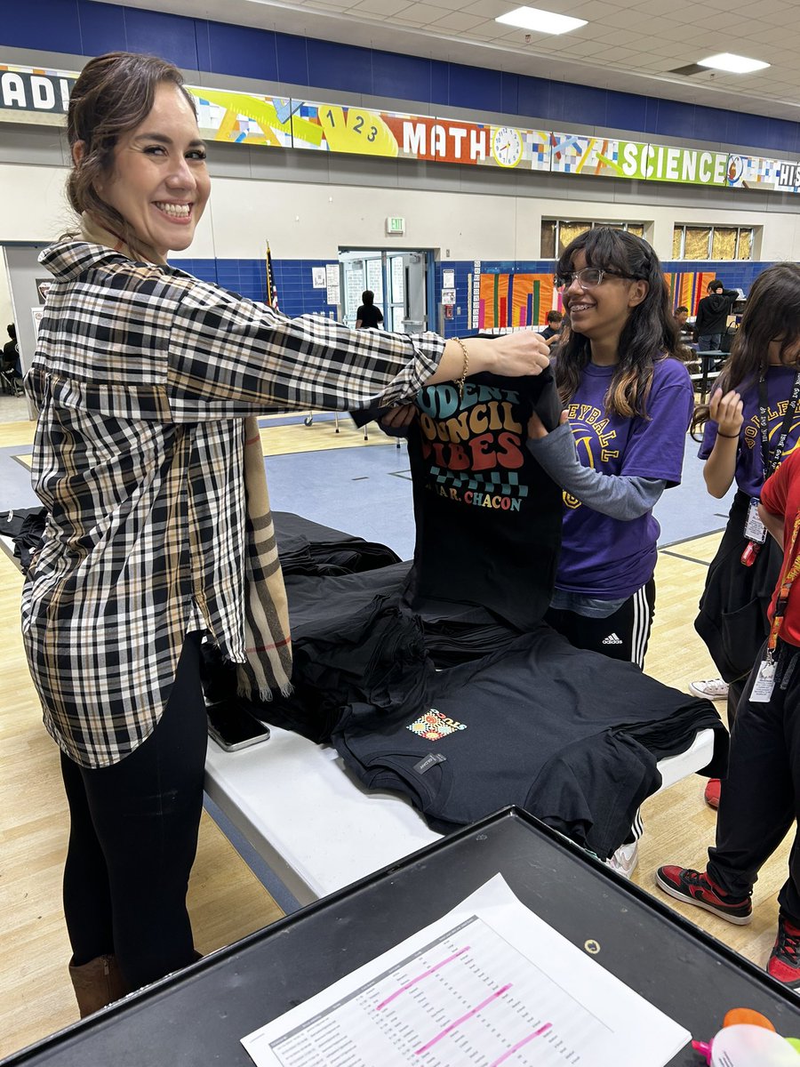 MrsACorona's tweet photo. We were so EXCITED to give all of our @ARCESYISD Explorers StuCo members their StuCo shirt 💙 #studentcouncilvibes @LucyGon29074622 https://t.co/30lgOsemYk