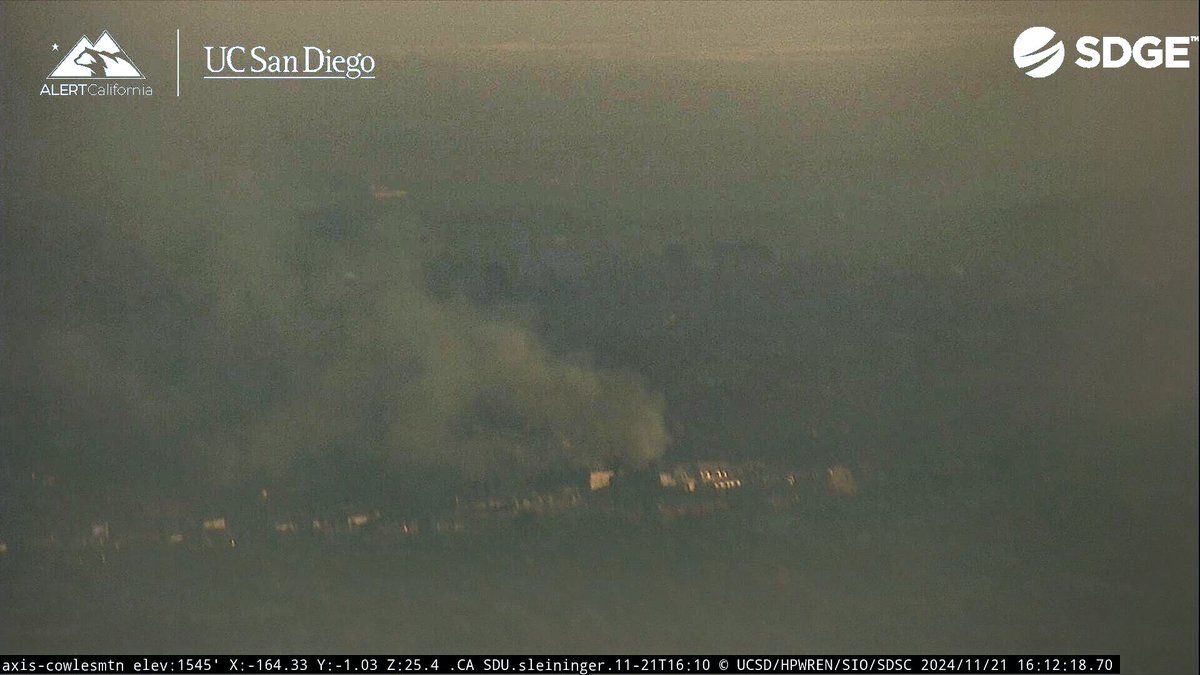 engineco16's tweet photo. #VegFire Hwy.94 x/College Grove #SanDiego @SDFD https://t.co/0LhAATDcTR