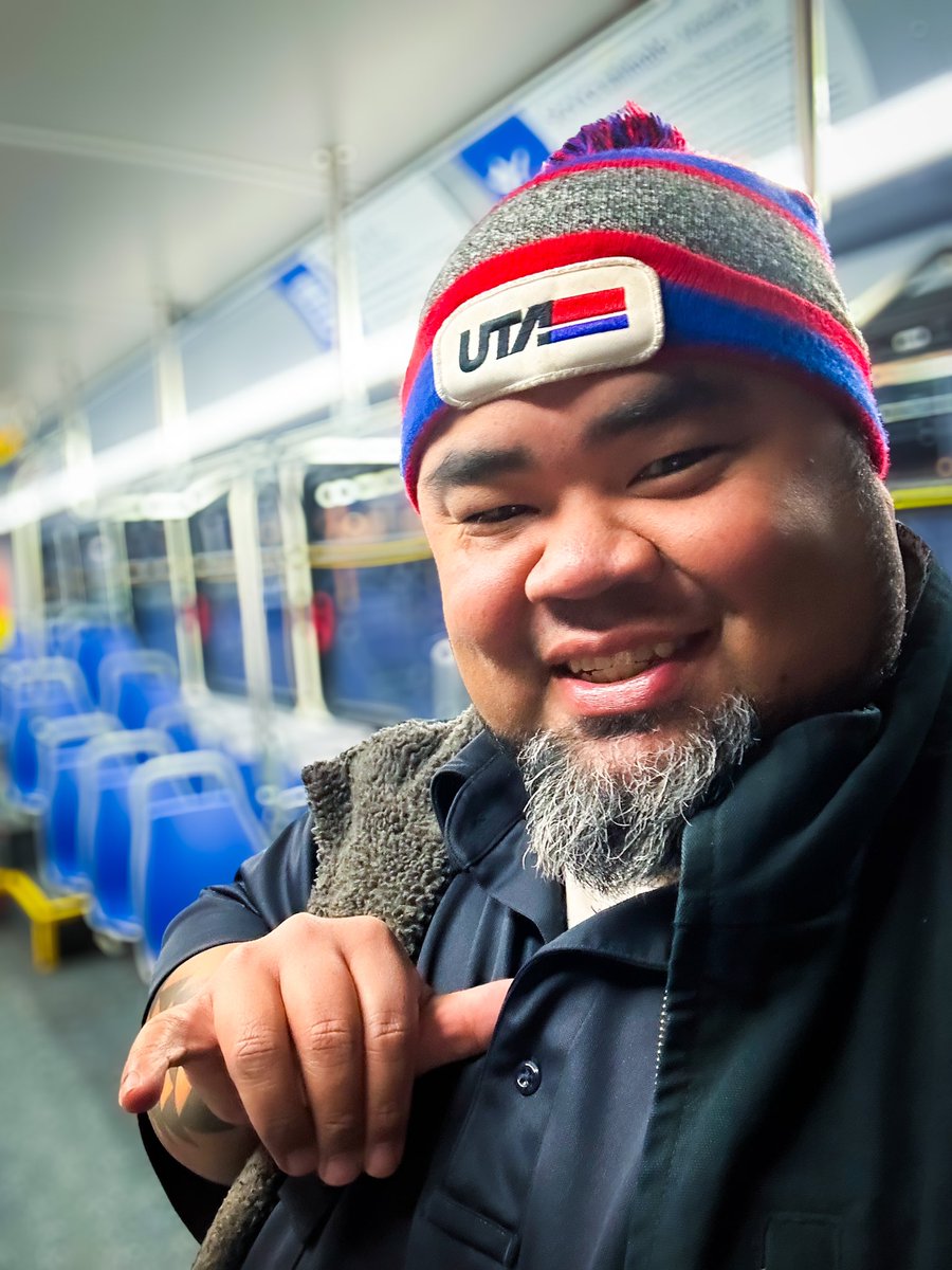 UncleMaui1983's tweet photo. I guess Uncle Maui will no longer be allowed to appear on the news talking about my love for the skibus. Had an opportunity this afternoon to be interviewed but was denied. All good though! Uncle Maui will still be Uncle Maui ๐ซถ๐ฝ๐ค๐พ #mauithebusdriver #Alohaskibus #respectthehook https://t.co/fyEYX8NhMm
