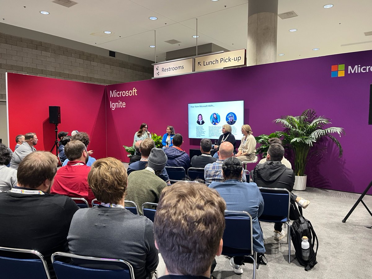 #MSIgnite Day 3⃣ #BTS #2 👀👀 
@Events_MSFT 👥 <a href="/McCormick_Place/">McCormick Place</a> 🏢