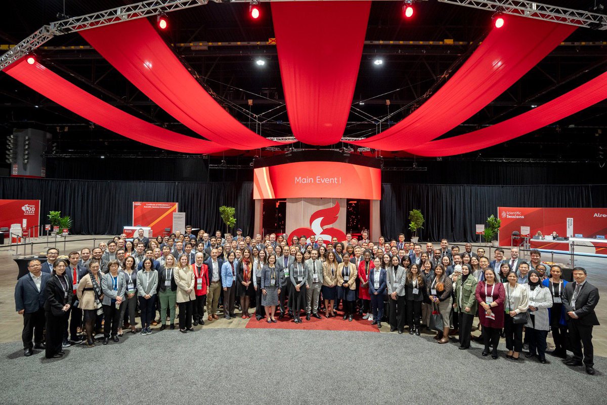 Grateful to present at Centennial #AHAScientificSessions as an Early Career Investigator Award finalist for the Council on Cardiovascular Surgery and Anesthesia. Highlighting our latest work in #HyperpolarizedCarbon13MRI and cardiovascular innovation!
#SharmaLab #MetabolicImaging