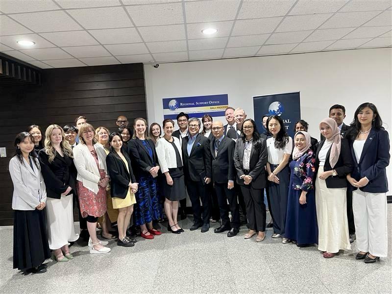 AusAmbPSHT's tweet photo. A busy week in Bangkok with 🇹🇭 and regional partners who are working to #endhumantrafficking. We’re focused on disruption, strengthening access to justice, reducing vulnerabilities &amp; protecting victim-survivors of these heinous crimes #ASEAN_ACT #MAPTNC @UNHCRAsia https://t.co/OUWPwX2fwo