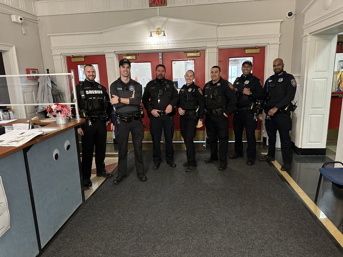 WJHSSpirit's tweet photo. WJHS! Commander in Chief!Building Principal Mr. Thompson! Taking care of business with our mandatory “Lockdown Drills” and local Law-Enforcement Agencies working  together,“Protecting and Serving!” in harmony. https://t.co/uradEBjMwV