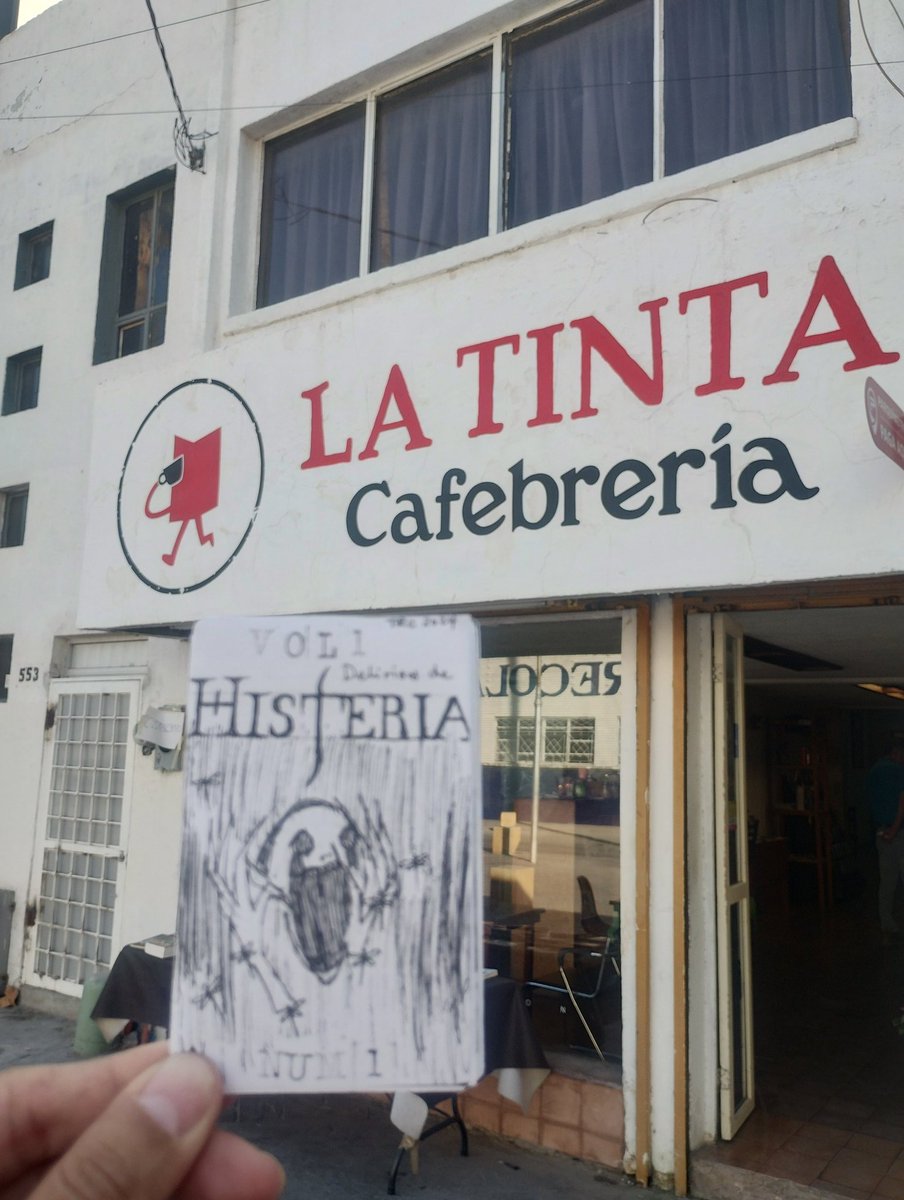 Tenemos el fanzine Histeria Vol 1. de Alexandra Moreno, ¡ven por tu ejemplar gratuito!