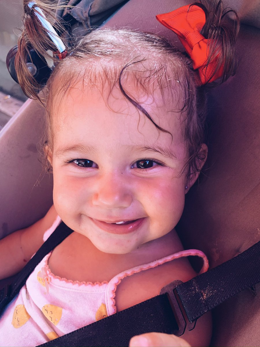 ufwsousaa's tweet photo. okay mas vocês já viram a minha sobrinha? ELA É LINDA!!! https://t.co/N6voXMM7Gm