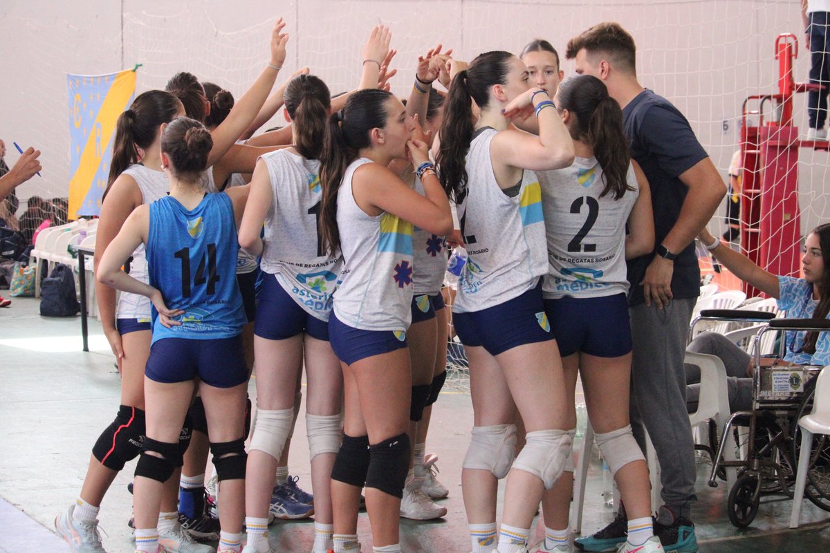 Voley_FeVA's tweet photo. ¡Segunda jornada de la Copa Argentina Sub 14🙌🏐!

📈 Resultados
https://t.co/JNX77pCIce

📸 Fotos
https://t.co/hrWjm3JkIp

 📺 Streaming 
https://t.co/p8PgbDP9sL https://t.co/TmbzgyDPPo