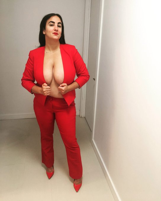 Throw back - boss Woman - 11.21.2018 - Brooklyn . . #xenaromanova #powersuit #bosswoman #bosslady #tease<a href="/tag/bosslady"class="tags"><span>&#35;bosslady</span></a><a href="/tag/powersuit"class="tags"><span>&#35;powersuit</span></a><a href="/tag/tease"class="tags"><span>&#35;tease</span></a><a href="/tag/bosswoman"class="tags"><span>&#35;bosswoman</span></a><a href="/tag/xenar"class="tags"><span>&#35;xenar</span></a>