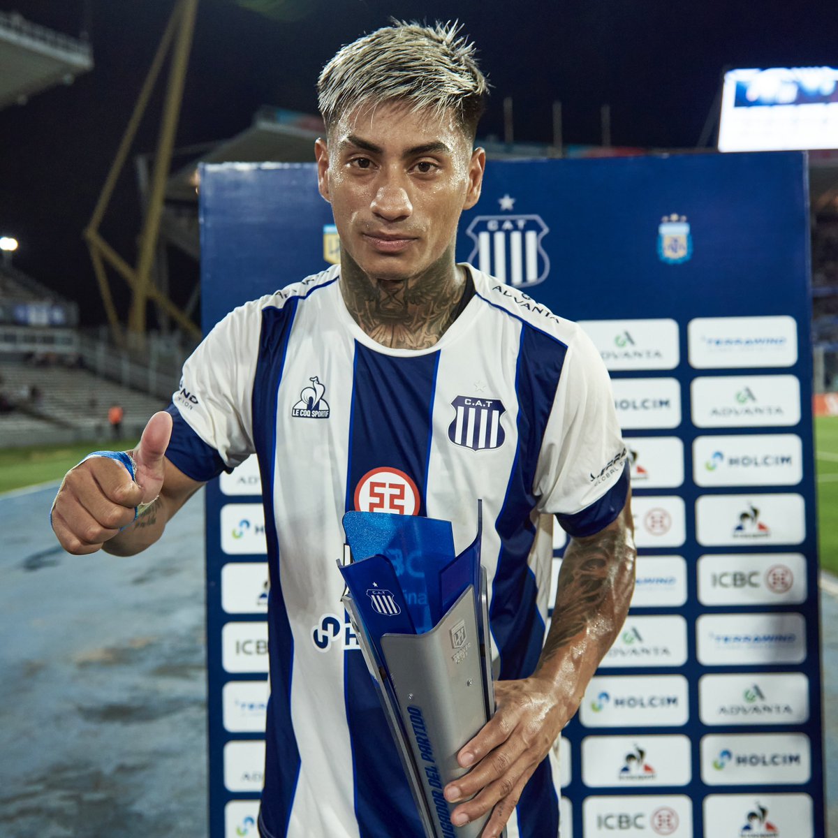 🏆 Bergallo y Pastrone presenta la figura del partido en la 𝗖𝗼𝗽𝗮 𝗱𝗲𝗹 𝗝𝘂𝗴𝗮𝗱𝗼𝗿: DEJÓ 𝗧𝗢𝗗𝗢

𝗖𝗢𝗡𝗩𝗘𝗡𝗖𝗜𝗗𝗢𝗦 👊🏻