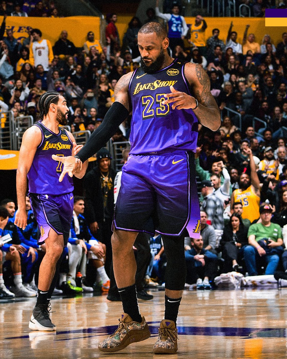 Lakers's tweet photo. Let it reign 🌧️ https://t.co/gANsLpDd4Q