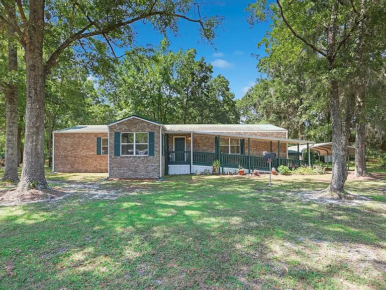 I ask for Faith Filled Believers to please Stand with me in Prayer, setting your Faith with me.✝️🕊️🔥
I must fly to Lake Butler Florida. Criminal relative forged Title to Bro's Toyota Sierra &amp; sold it @ $30,000.
She changed locks @ house &amp; trying to sell @ $200,000! I'm heir.