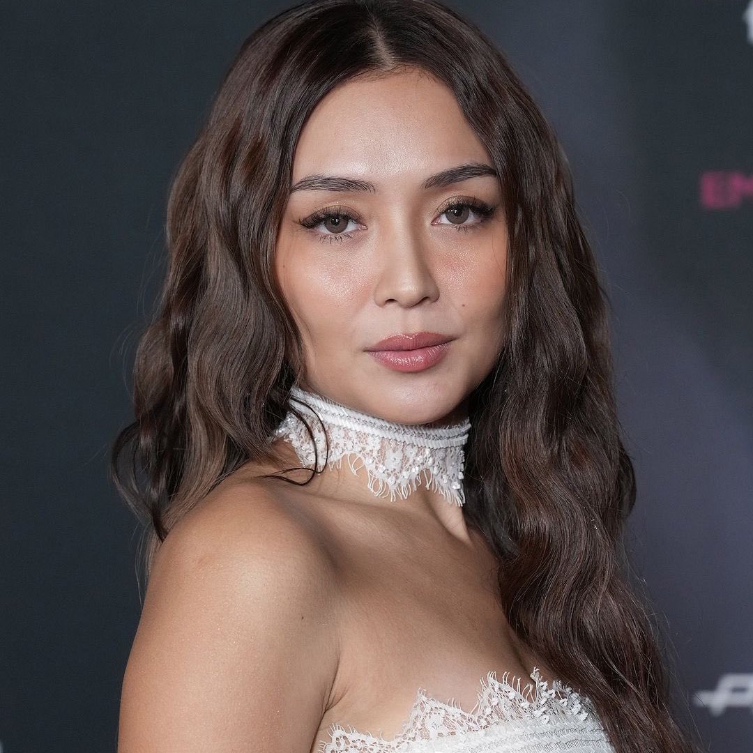 bernardrool's tweet photo. category is close-up shots and u effortlessly ate it and left no crumbs bc ure kathryn bernardo https://t.co/HIufu7LmQ7