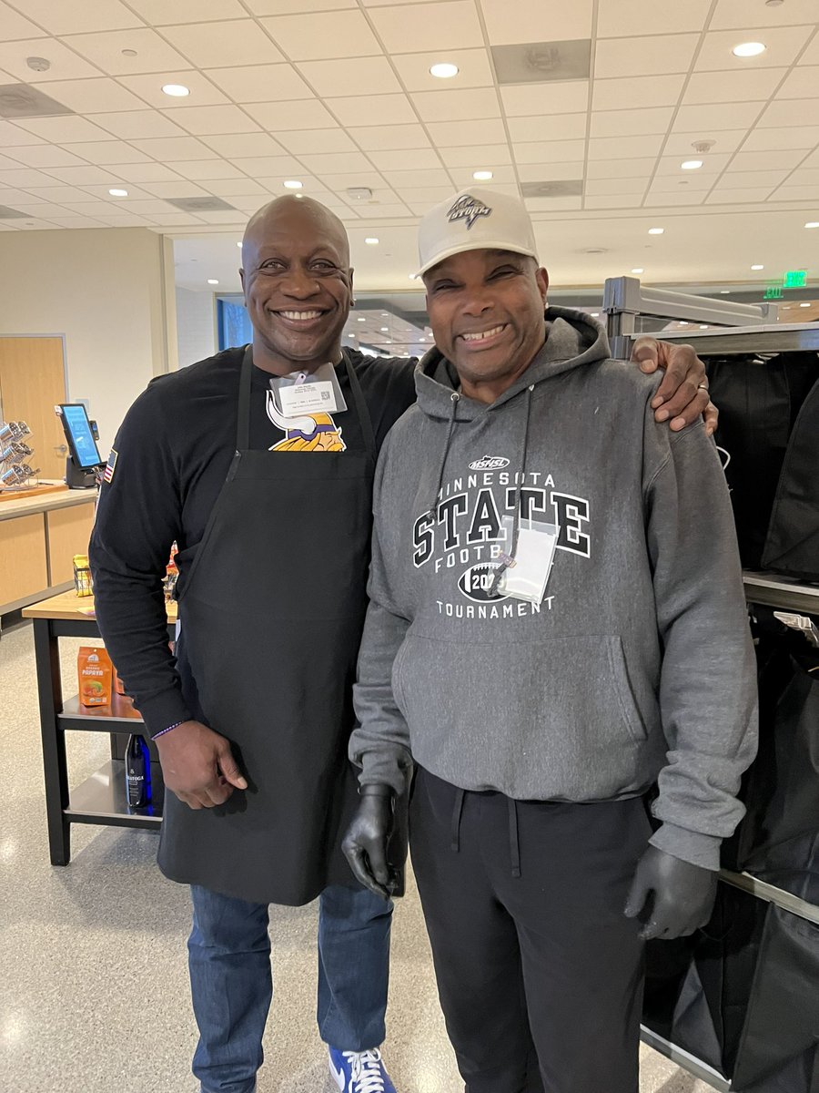 Hello Everyone!!!

I made dinners for 1500 families today with a great NFL Hall of Famer. The Great Minnesota Viking John Randle!!!

Great Guy!! Great  Heart!!! I had a blast giving back to those who are less fortunate with a guy with such a giving heart!