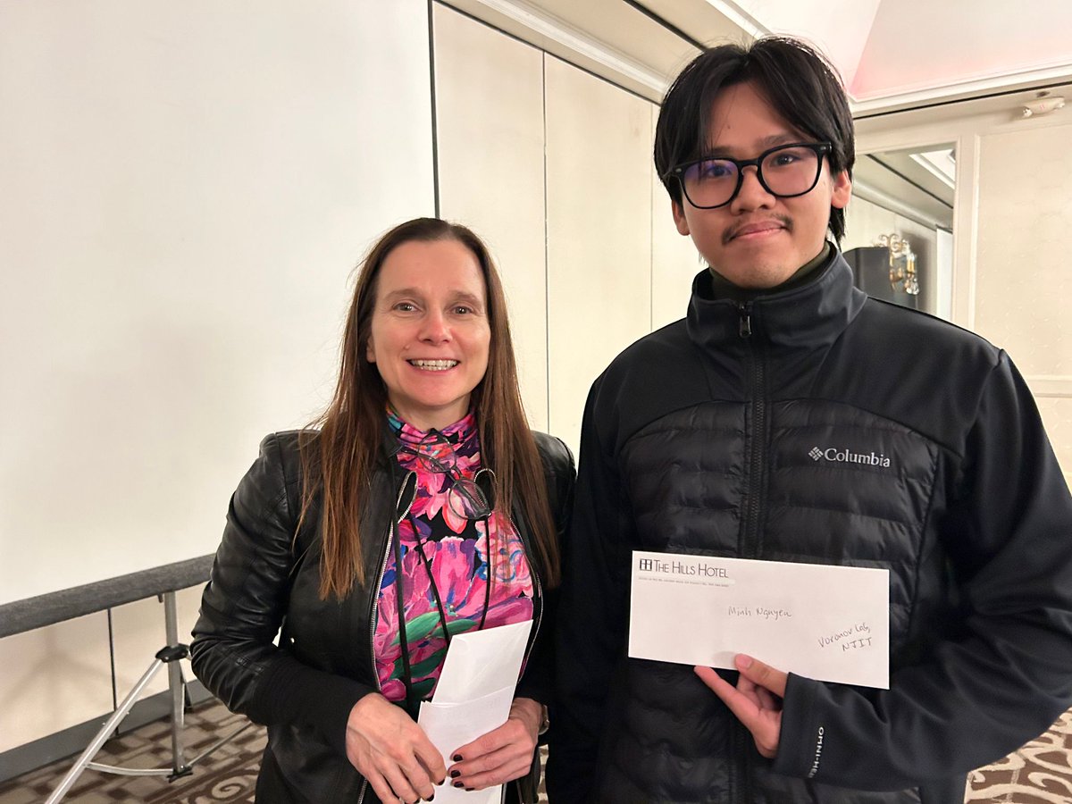 Roman Voronov (@profvoronov) on Twitter photo Congrats to my PhD student Minh Nguyen for his Research Poster Cash Award at the <a href="/SelectBio/">SelectBIO Conferences</a>' Lab-on-a-Chip and Microfluidics 2024 Meeting. The award is presented by Dr. Claudia Gärtner, CEO (Microfluidic ChipShop GmbH) and is Sponsored by the RSC Lab on a Chip journal! Congrats to my PhD student Minh Nguyen for his Research Poster Cash Award at the <a href="/SelectBio/">SelectBIO Conferences</a>' Lab-on-a-Chip and Microfluidics 2024 Meeting. The award is presented by Dr. Claudia Gärtner, CEO (Microfluidic ChipShop GmbH) and is Sponsored by the RSC Lab on a Chip journal!