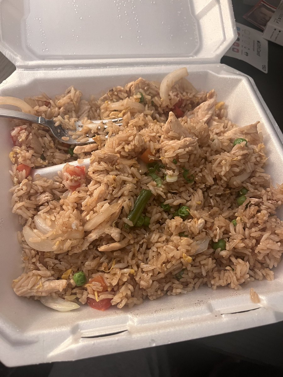 johns21829's tweet photo. Thanks @burner61731 for the food. 🐶🐶 #gains #goodeats #elephantsfood https://t.co/UtRLwmhXZy