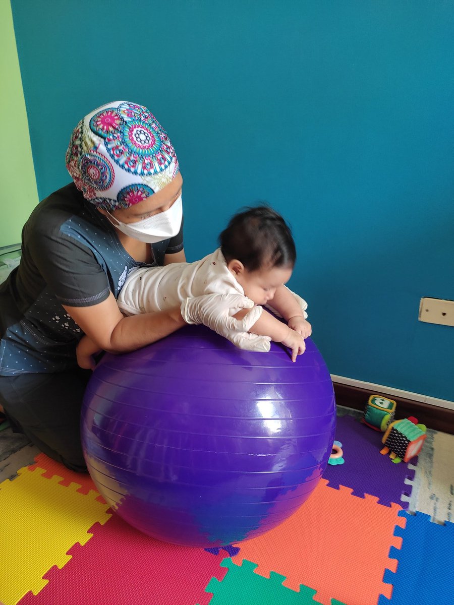 ticnt_'s tweet photo. Papás están sorteando un play station 5 para salvar a su pequeña que cumplirá 2 años. 

Nació con muchos problemas, desde infecciones bacterias a un tema encefálico.

Pueden donar a yape: 964 958 188
O colaborar con una rifa, es urgente.

Lima - ayuden a que salga de esto https://t.co/ETJxpIhA1E