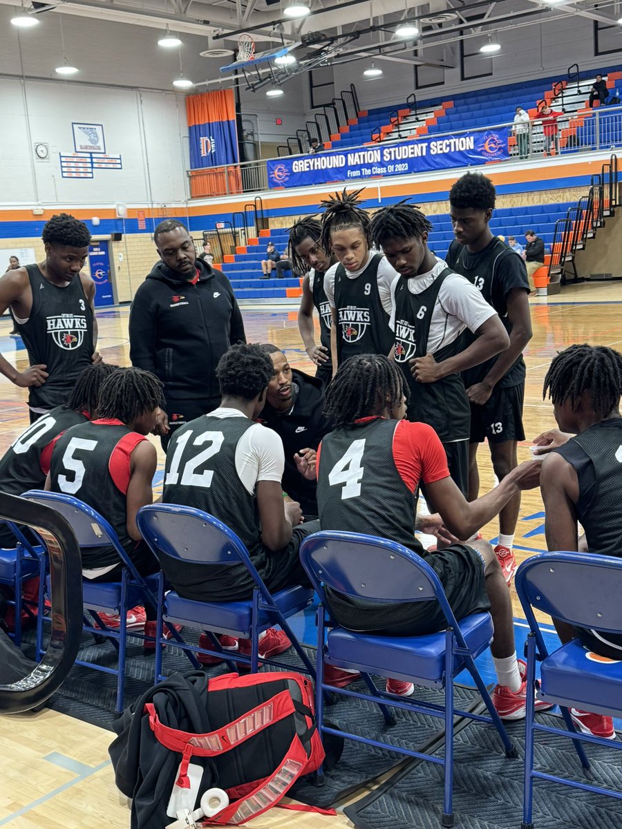 successdriven23's tweet image. The grind has begun!!!! Great jamboree, very professional and the fellas are building chemistry. Glad to be back! Thank you to Clayton high school for the invite. Beautiful new gym

#hawksbasketball  #CoachStarks