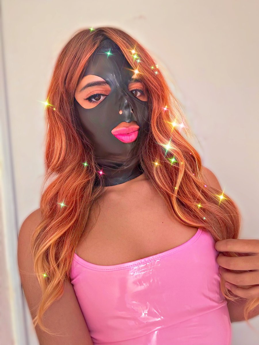 Yo se que amas que una niña como yo te humille 😈💖

Así que ven y ponte de rodillas ante mi y lame mi máscara de látex 🫦

Estoy aquí para ayudarte a descubrir y aceptar a la putita que hay en ti 💕
Desde hoy seré tu #Dominatrix✨

Si eres una buena putita le darás RT 🔥💕 https://t.co/KEtTFWpRYL