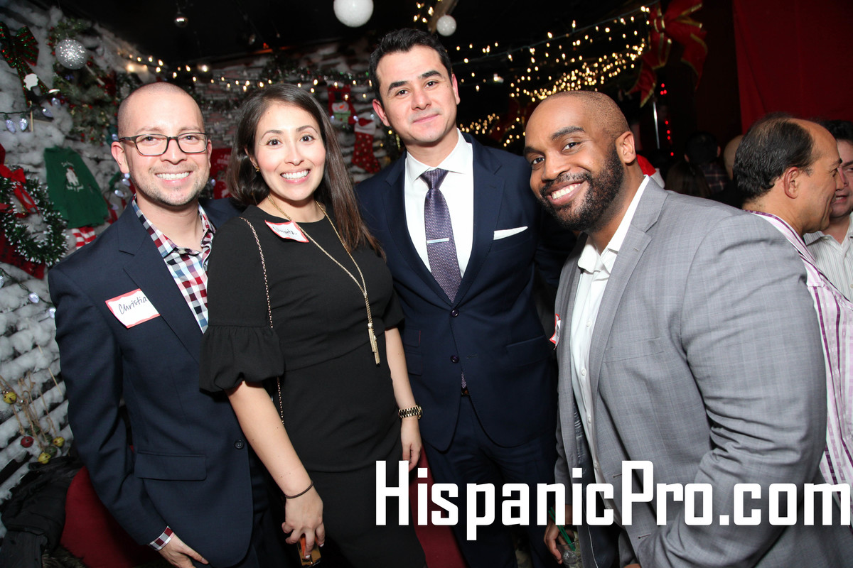 Register today for the 2024 Hispanic Professionals Holidays Celebration being held on Tuesday, December 17 at the exclusive @foundationroomchicago > bit.ly/2024chiholiday… #Chicago #Christmas #networking #business #social #Illinois <a href="/HOBChicago/">House of Blues Chicago</a>