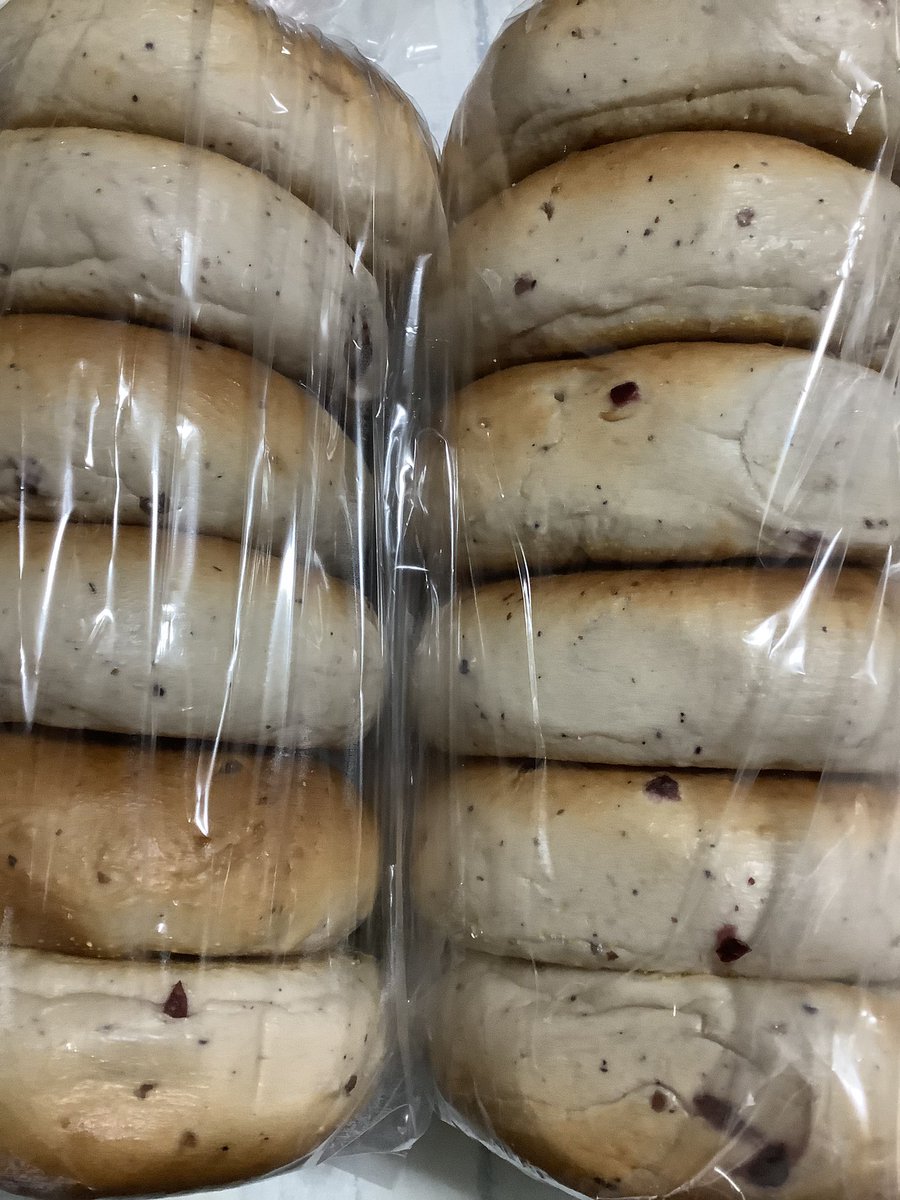 駅前のスーパーのコストコ祭りに参加してきました٩( ᐛ )و

やべぇ…安い…最高╰(*'︶`*)╯♡1088円 