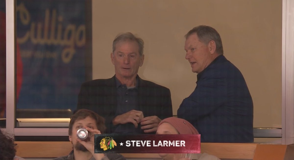 Steve Larmer and Pat Foley are at the United Center tonight. #Blackhawks