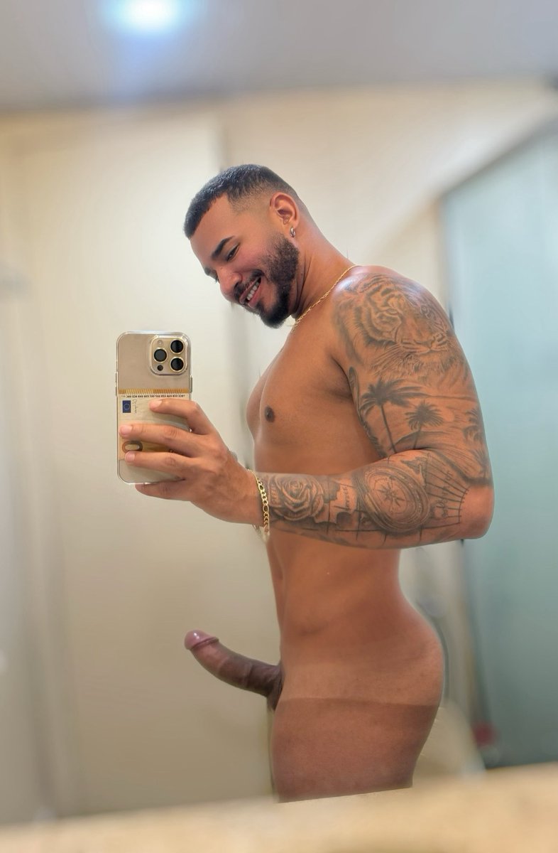 Brota ? 😏🔥
onlyfans.com/elbo_bayma